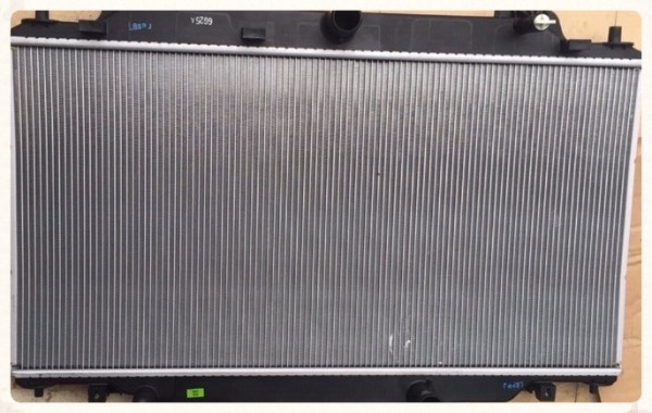 Két nước Mazda 3 2016