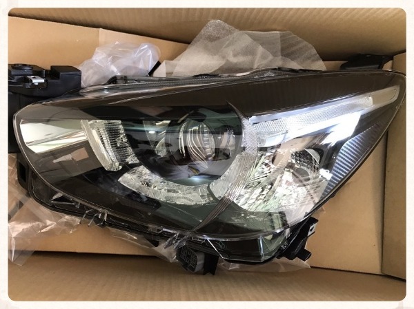 Đèn pha Mazda 2 2016 Có Led Có Bi Xenon