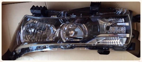 Đèn pha Toyota Altis 2015 1.8