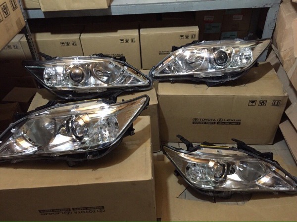 Đèn pha Toyota Camry 2013