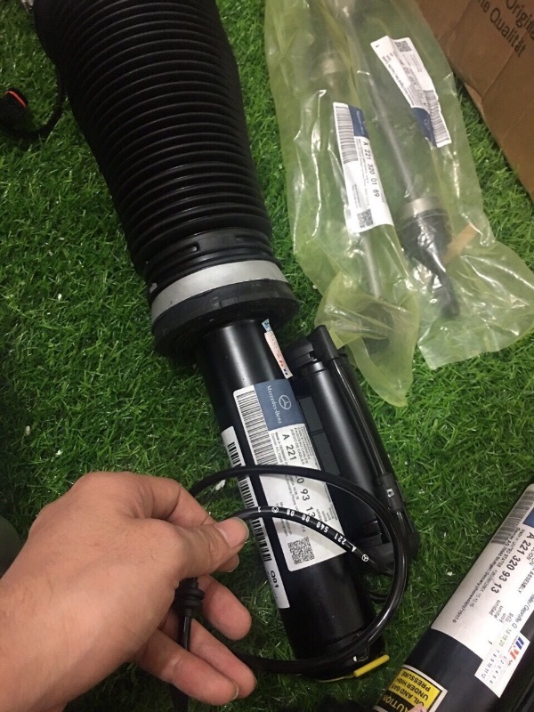 Giảm xóc bóng hơi Mercedes S550