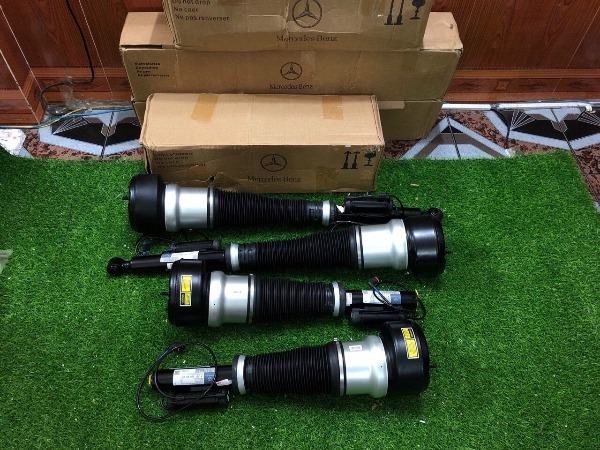 Giảm xóc bóng hơi Mercedes S550