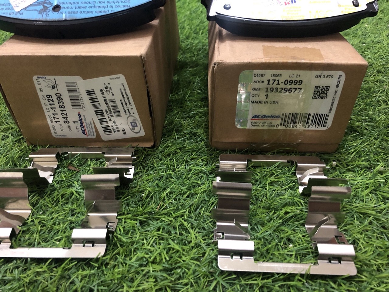 Má phanh trước sau Cadillac