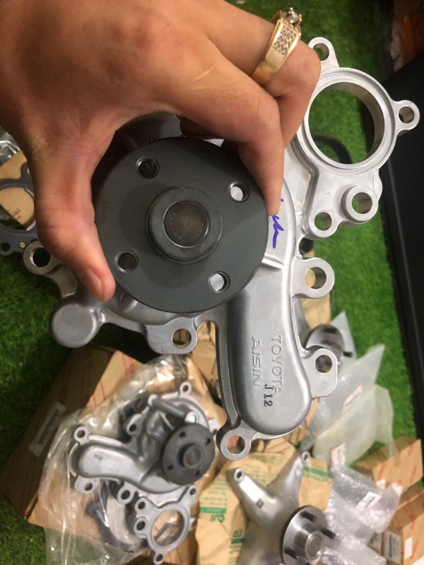 Bơm nước Lexus LX570 2010-2021 Mã 16100 39496