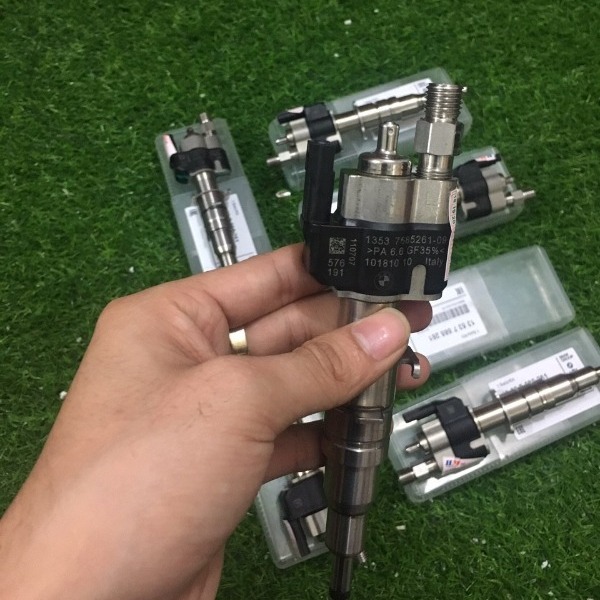 Kim phun Rolls Royce