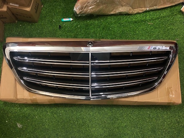 Mặt ca lăng Mercedes S450