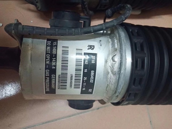 Giảm sóc bóng hơi Rolls Royce