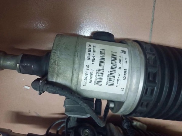 Giảm sóc bóng hơi Rolls Royce