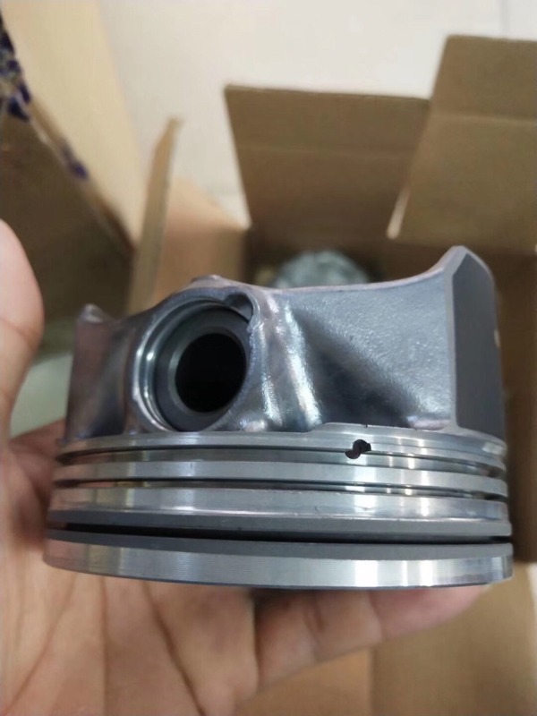 Pít tông - quả nén Volvo CX60