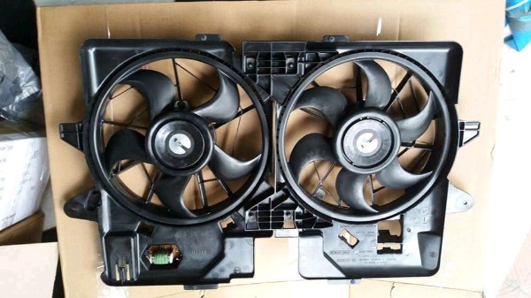 Quạt két nước Ford Escape 3.0