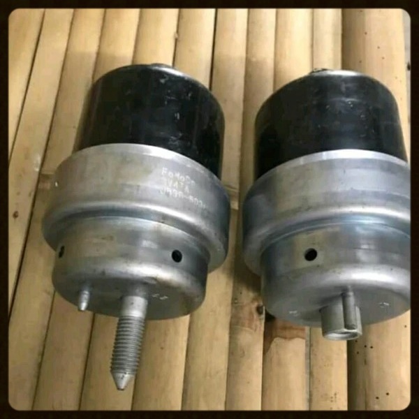 Chân máy Ford Ranger