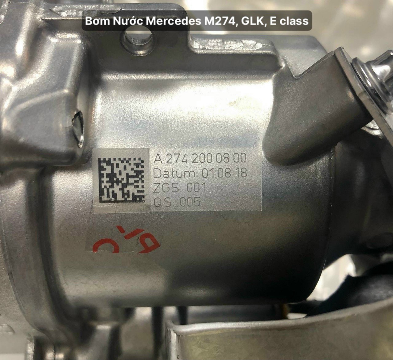 Bơm nước xe Mercedes GLK250