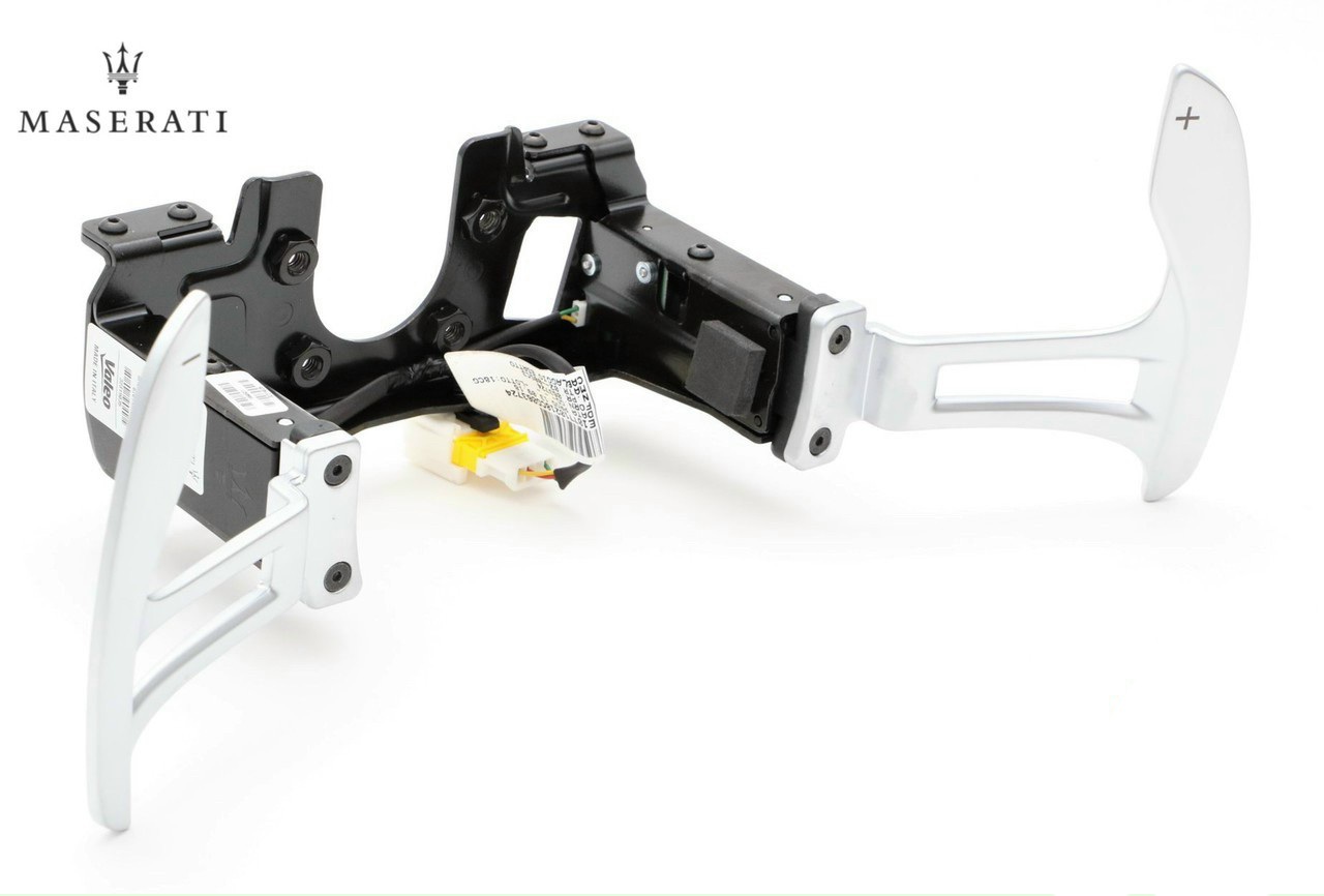 Mái chèo sang số xe Maserati Quattroporte