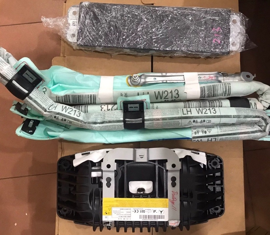 Bộ túi khí, dây đai an toàn Mercedes E250