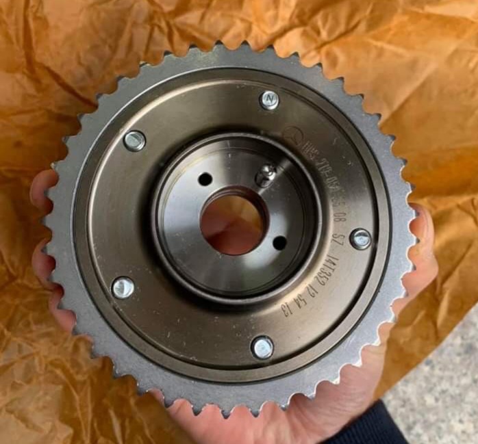 Bánh răng cam - Nhông cam Mercedes C230