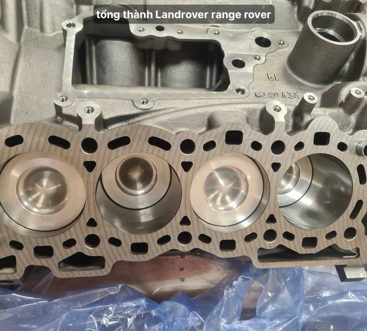Tổng thành động cơ xe Range Rover Evoque