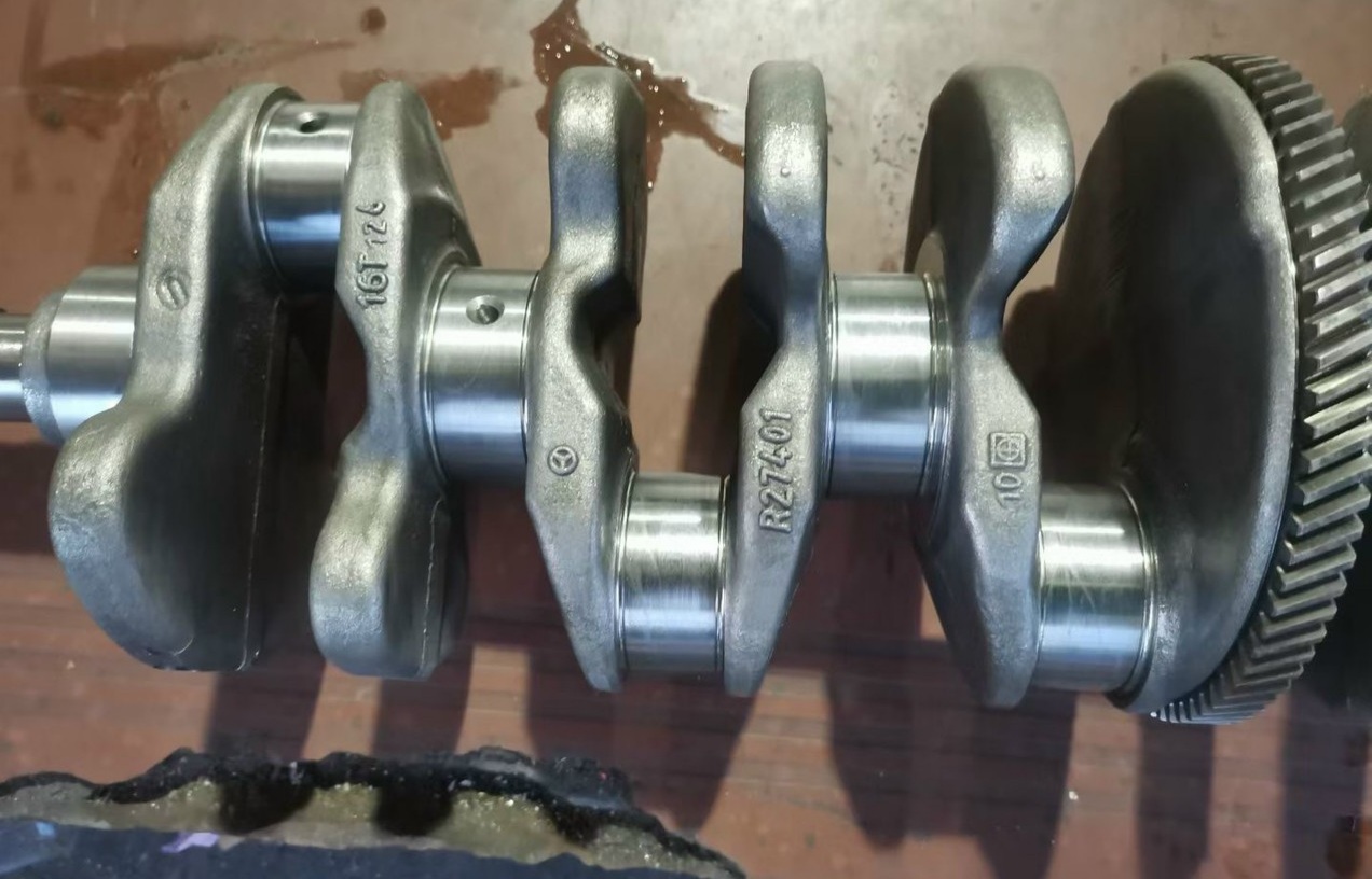 Trục cơ - trục khuỷu xe Mercedes C250