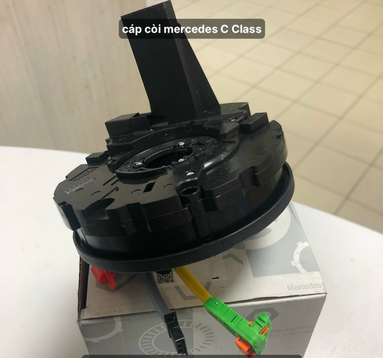 Cáp còi Mercedes C200