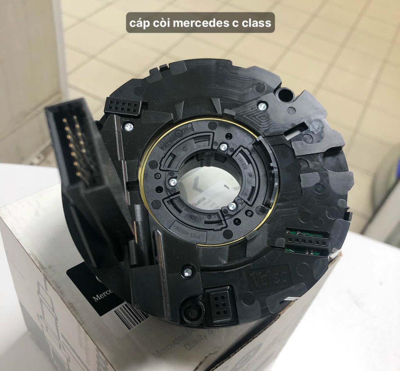 Cáp còi xe Mercedes C300