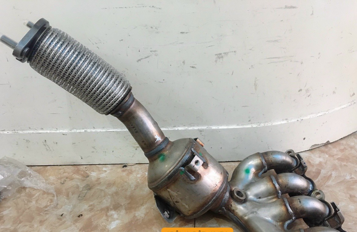 Bộ xúc tác lọc khí thải - bầu calalyst Ford Ecosport