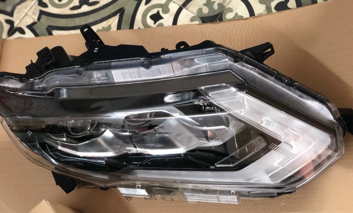 Bộ bodykit nâng đời xe Nissan Xtrail 2017 lên 2020