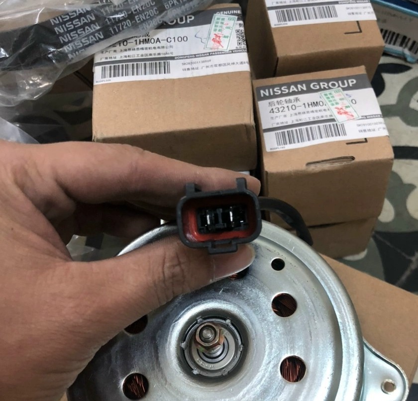 Motor quạt giàn lạnh Nissan Sunny