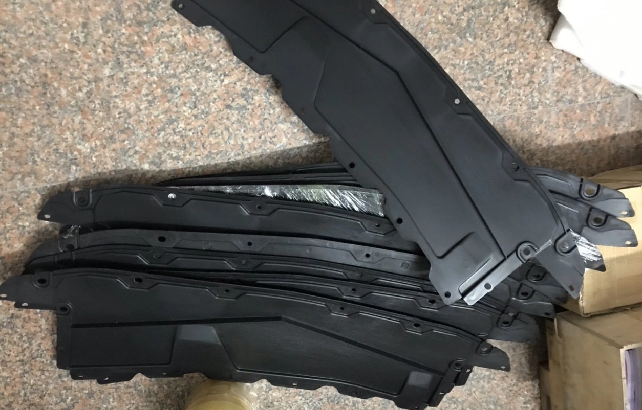 Chắn bùn gầm máy Nissan Sunny