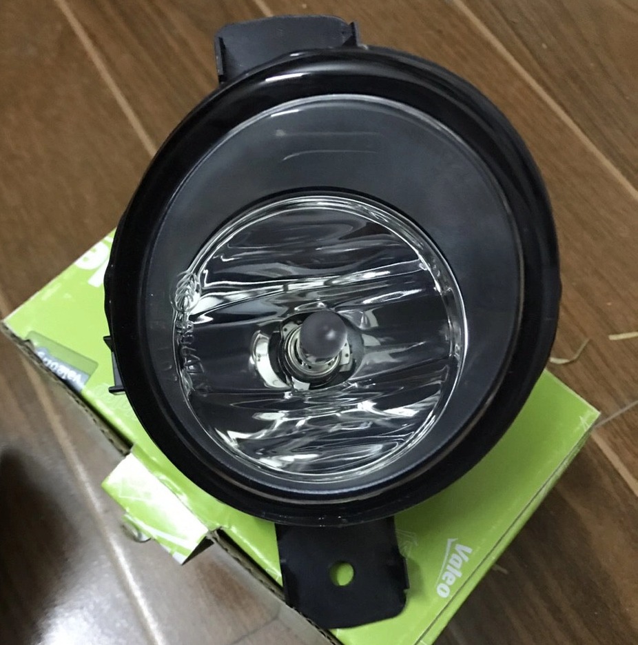 Đèn gầm Nissan Sunny