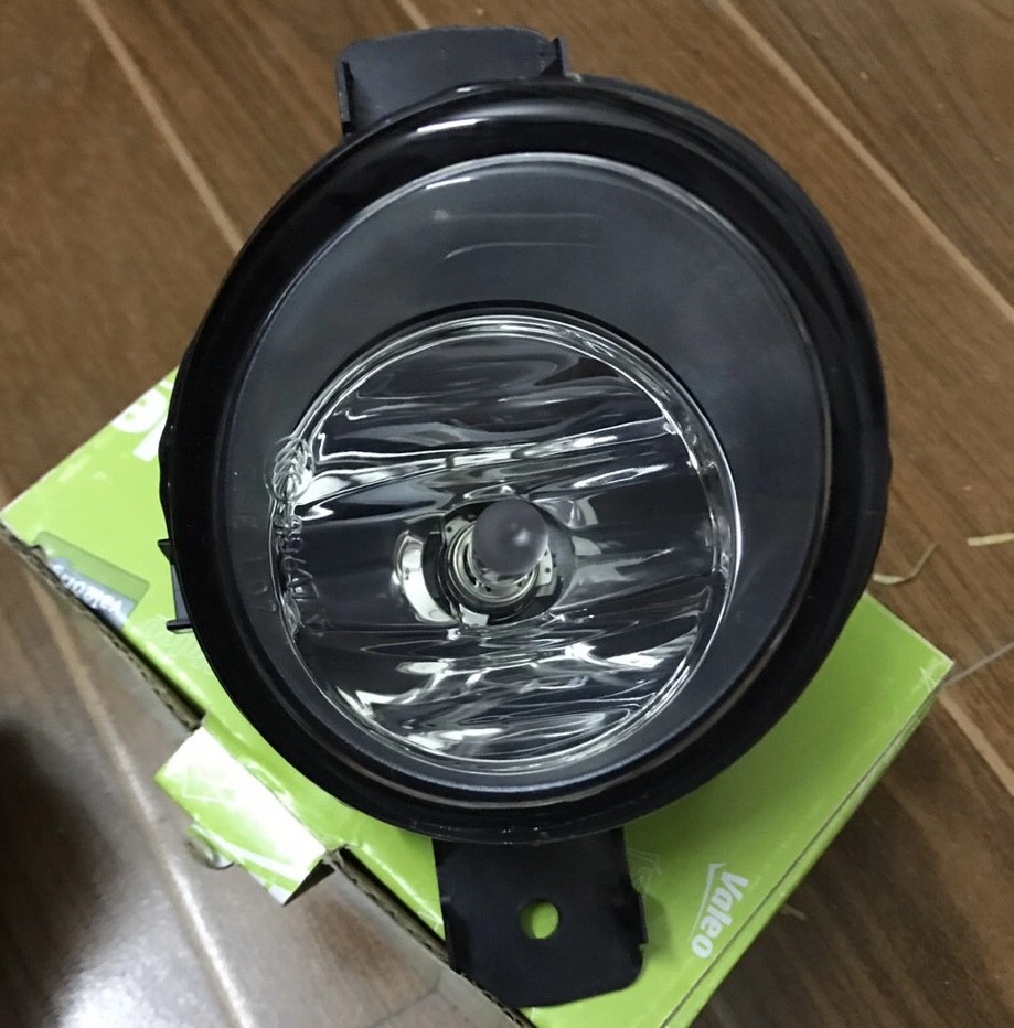 Đèn gầm Nissan Navara