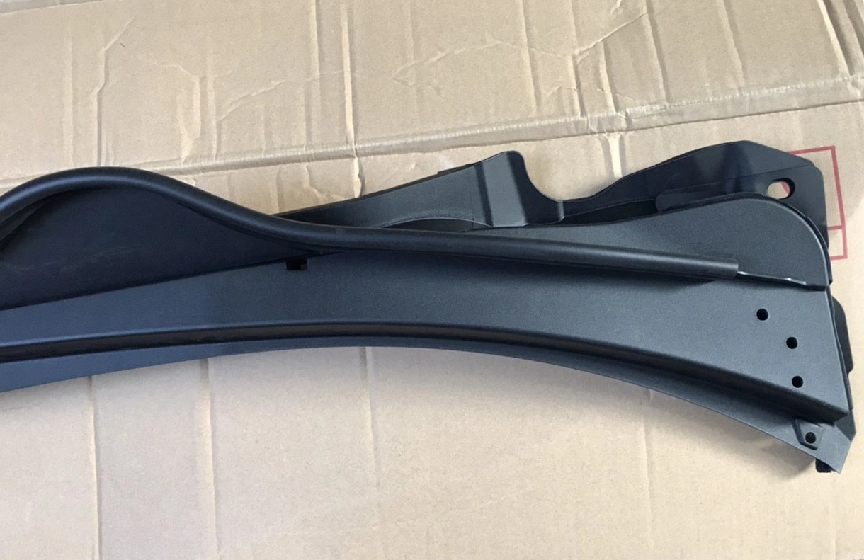 Máng nước chân kính Honda Civic 2017-2020