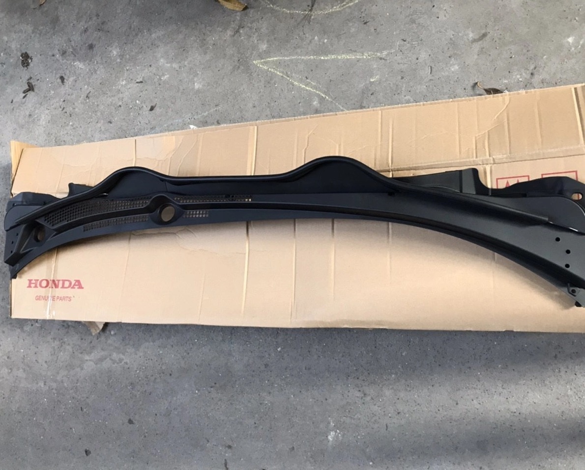 Máng nước chân kính Honda Civic 2017-2020