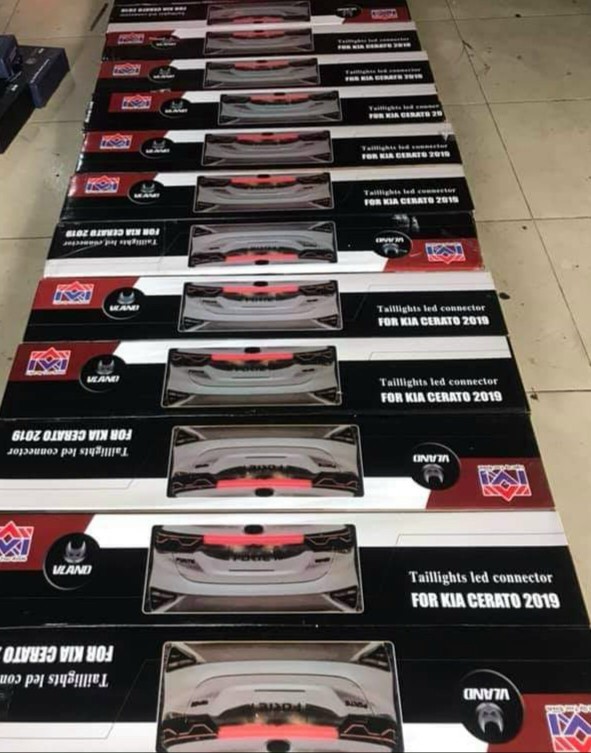 Đèn led cốp sau Kia Cerato