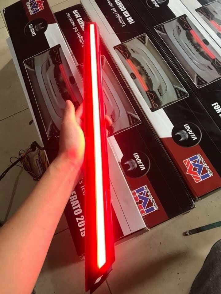 Đèn led cốp sau Kia K3