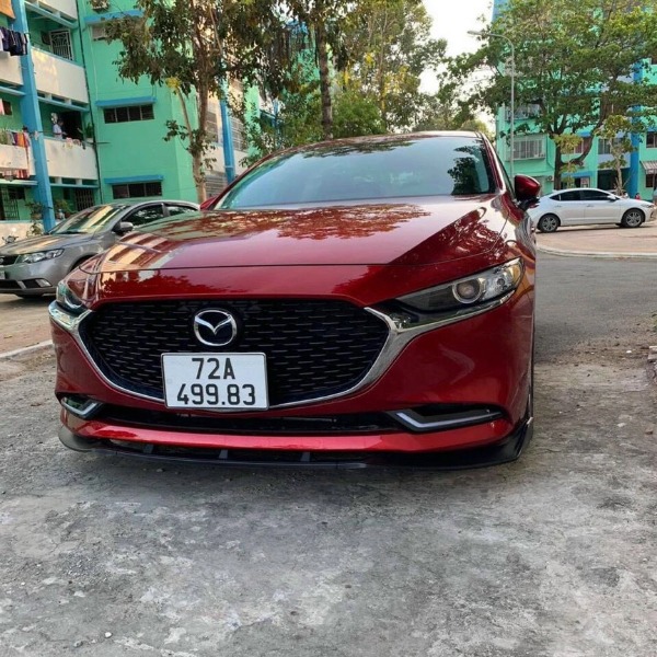 Líp trước Mazda 3