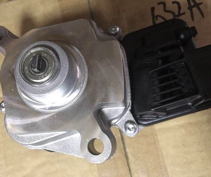 Hộp điều khiển, mô tơ cài cầu BMW 3 Series
