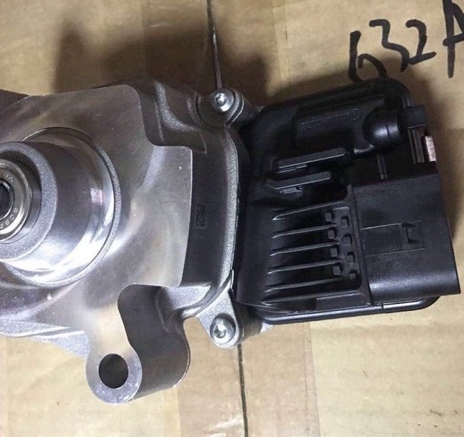 Hộp điều khiển, mô tơ cài cầu BMW 228i 2015-2016