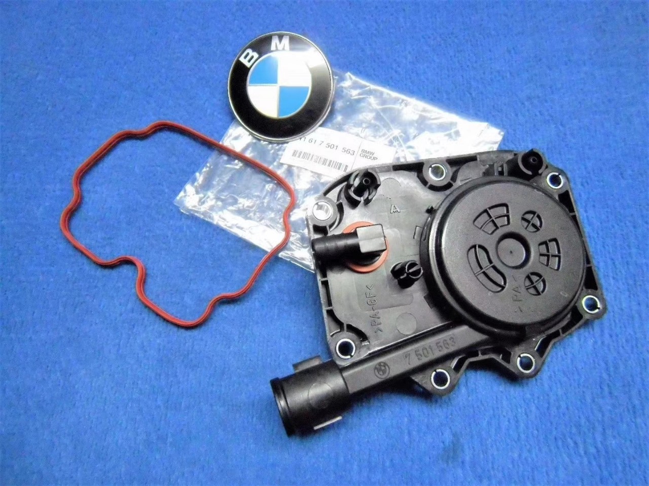 Van tuần PCV ( Hệ thống thông khí hộp trục khuỷu) Bmw 540i 2003