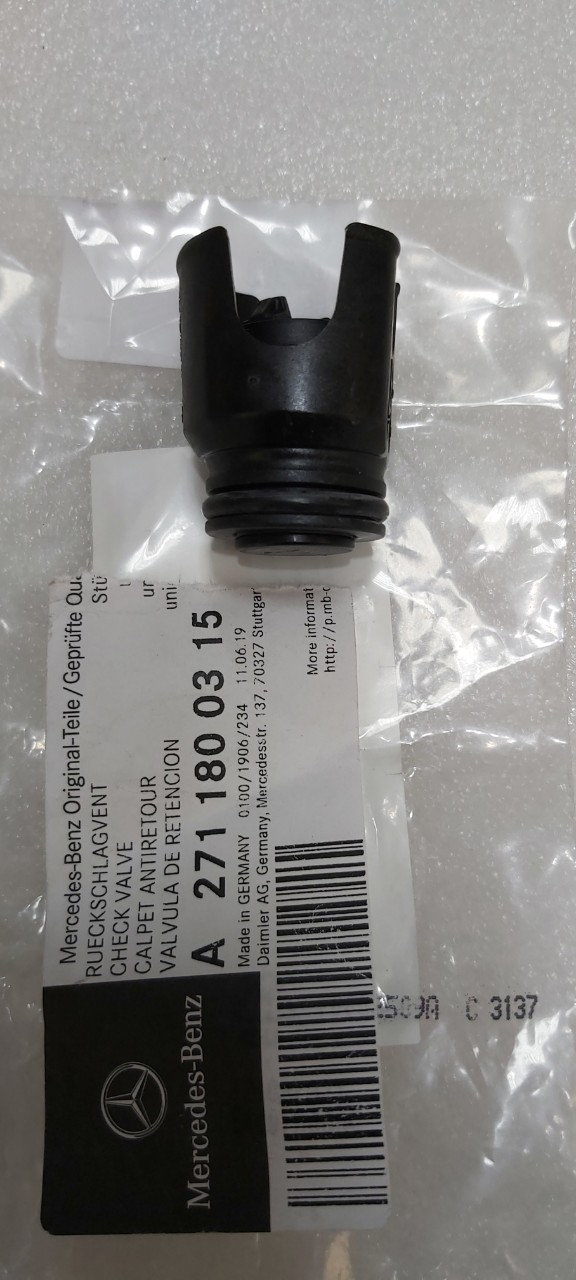 Van áp suất dầu thân lốc máy Mercedes E250