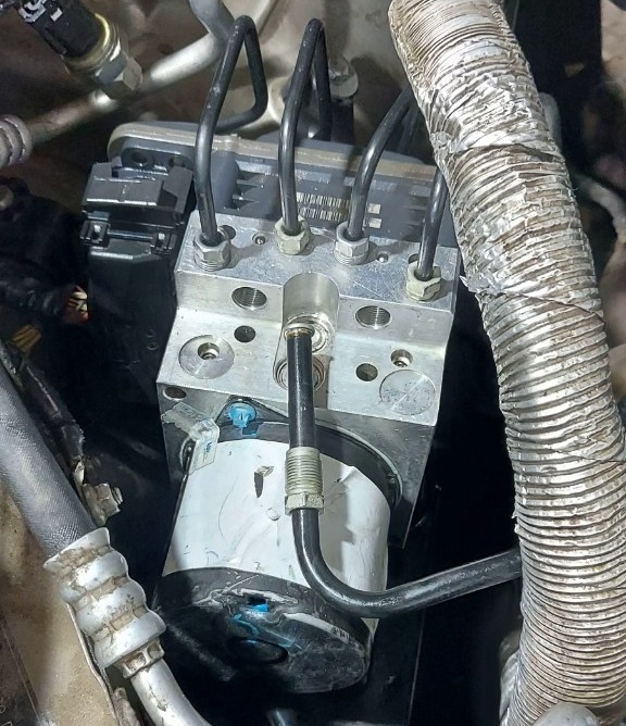 Cụm bơm ABS Bmw X5 E70