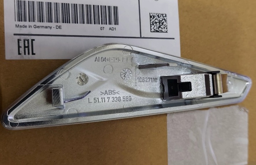 Ốp tai xe BMW X4 F26