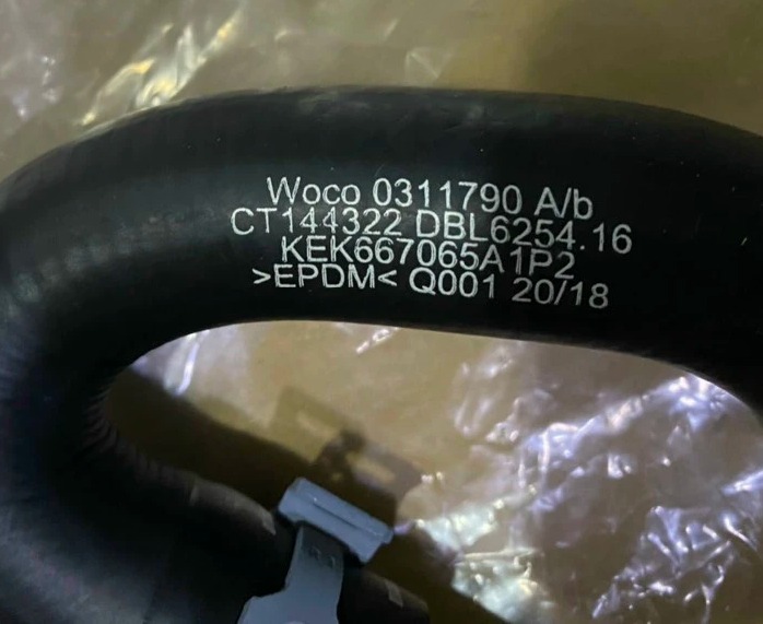 Cụm van nước nóng giàn sưởi xe Mercedes E180 2013-2016