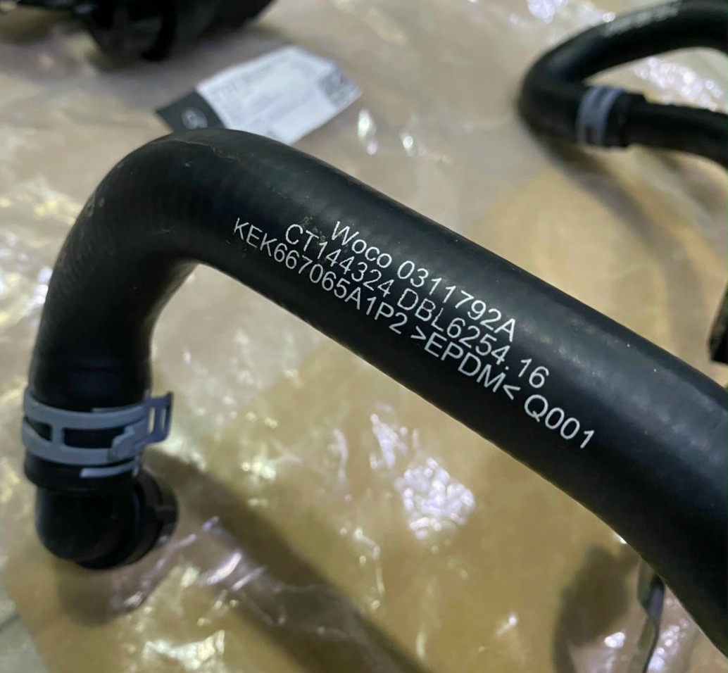 Cụm van nước nóng Mercedes E250 2013-2018