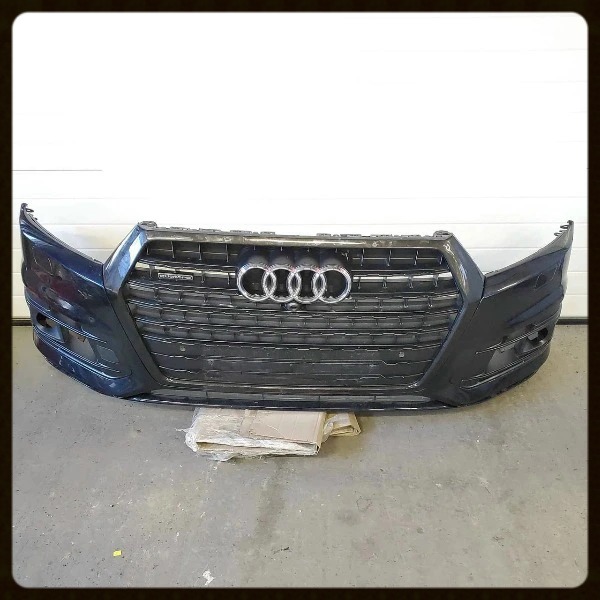 Mặt ca lăng (galang) xe Audi Q7 2019-2022