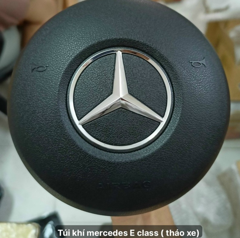 Túi khí vô lăng xe Mercedes E300 2020-2023