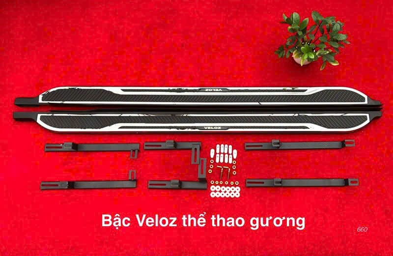 BẬC LÊN XUỐNG TOYOTA VELOZ CROSS 2022, 2023