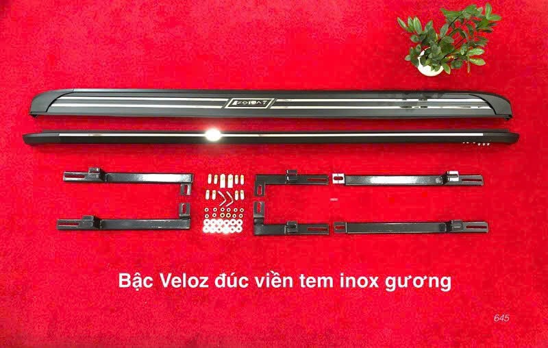 BẬC LÊN XUỐNG TOYOTA VELOZ CROSS 2022, 2023