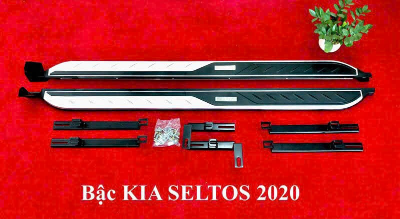 Bậc lên xuống Kia Seltos