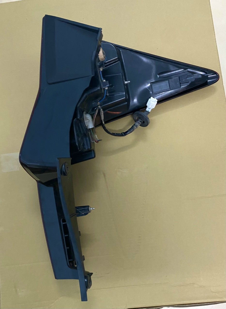 Đèn hậu led Mitsubishi Pajero Sport