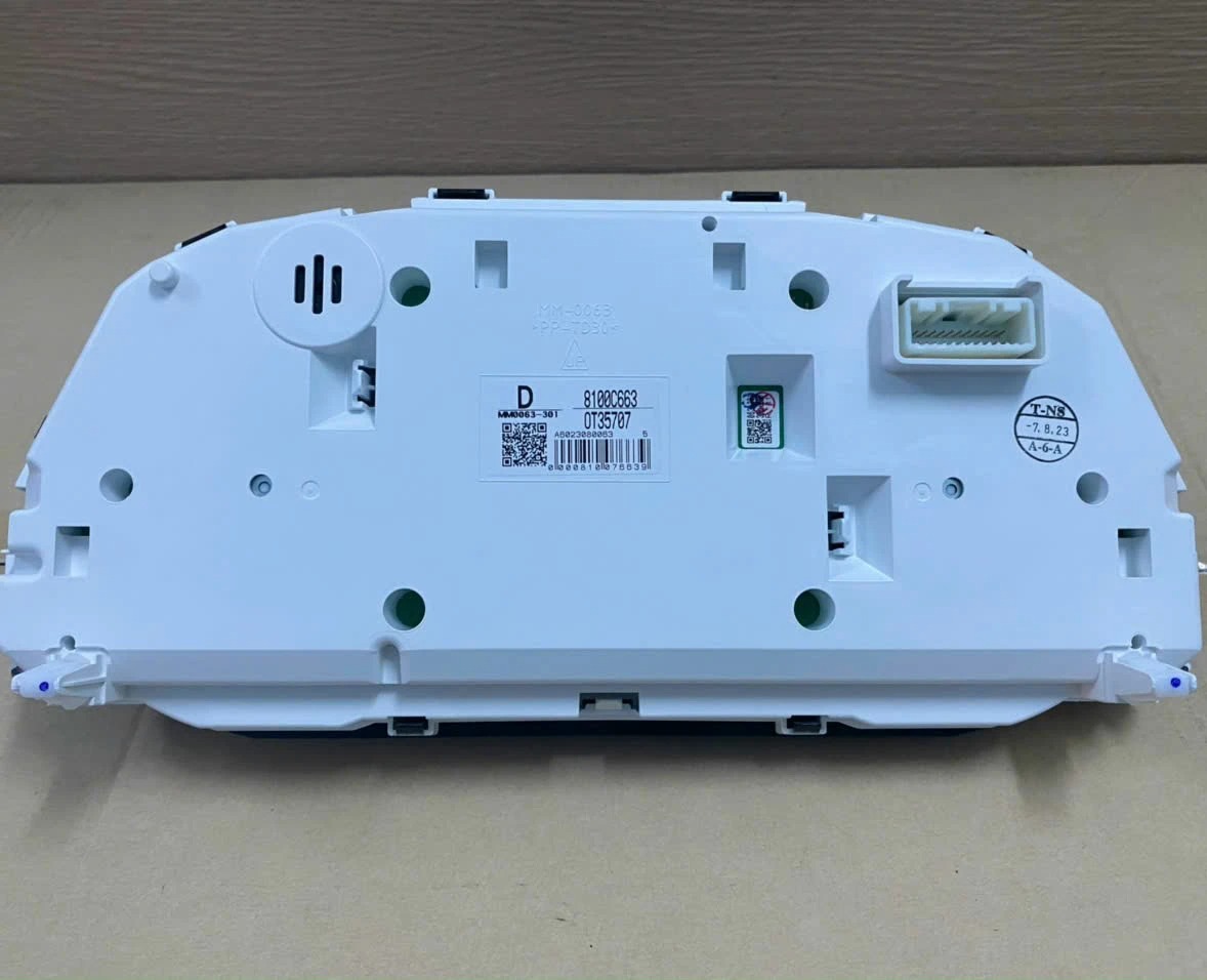 Bảng đồng hồ taplo xe Mitsubishi Triton 2016-2022 Mã 8100C665