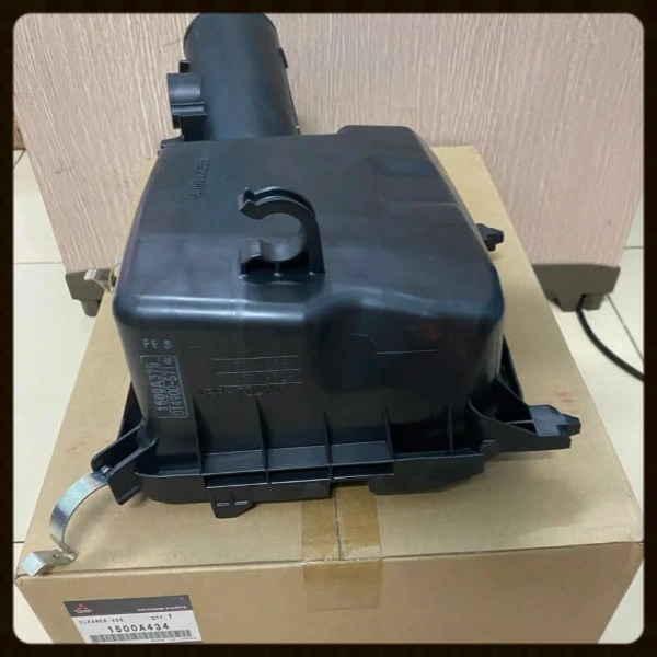 Đế hộp lọc gió động cơ xe Mitsubishi Outlander 2013-2024 Mã 1500A376